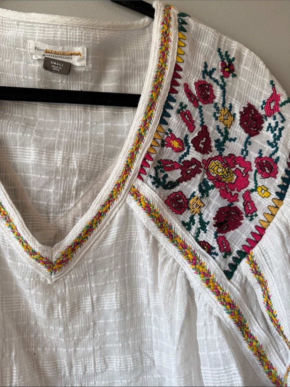 Pilcro and the Letterpress White Peasant Blouse Pink Floral Embroidery cotton - Picture 3 of 6